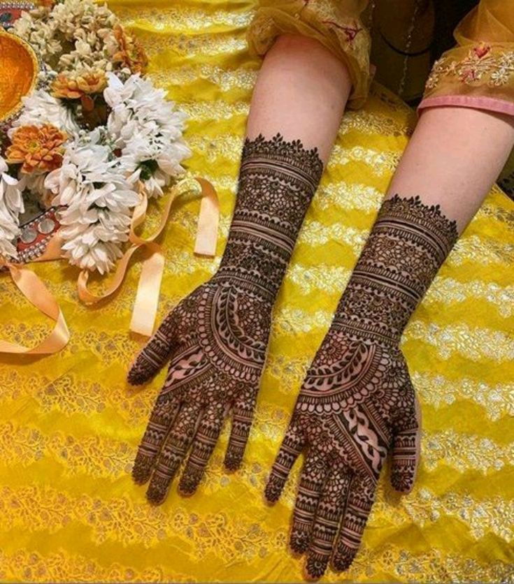 Full Hand Bridal Mehndi - Mehndi Artist work by Radhika Mehndi Art in Rajmahal