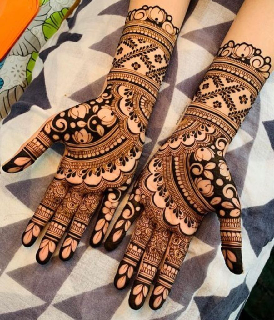 Luxury Feel Mehndi - Mehndi Artist work by Radhika Mehndi Art in Rajmahal