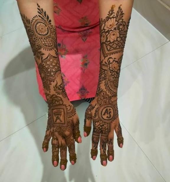 Navratri Special - Mehndi Artist work by Radhika Mehndi Art in Rajmahal